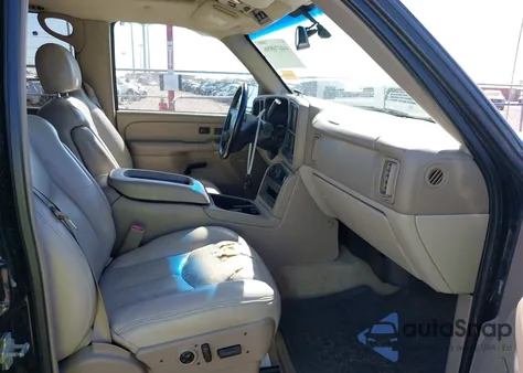 2004 Chevrolet Tahoe Lt z USA, uszkodzony, nr VIN 1GNEC13Z34R207083